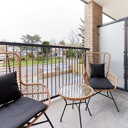The Wembley Park Wonder - Charming 2Bdr Flat With Balcony Apartment London Exterior photo